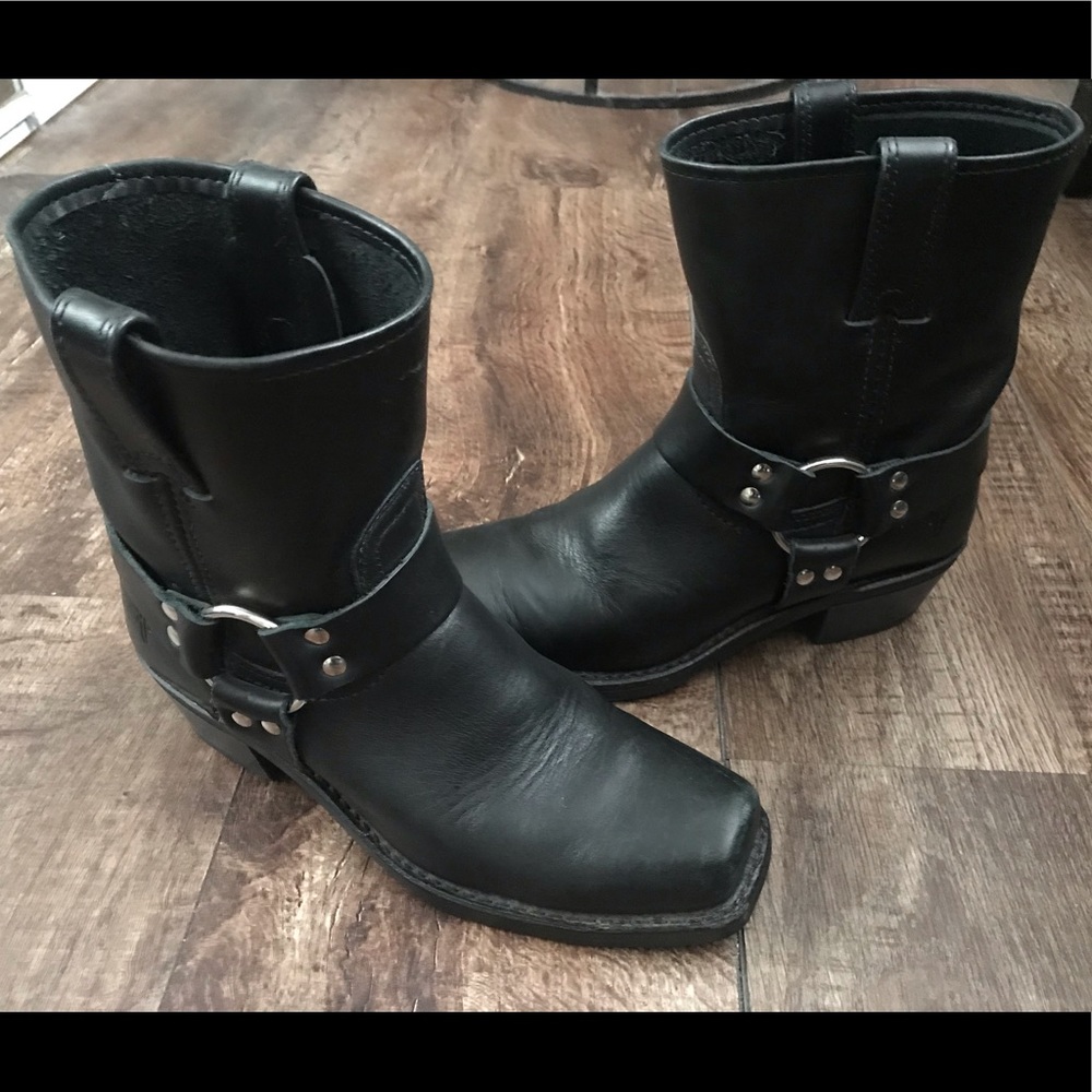 🔥FRYE Black Leather Harness Boots!